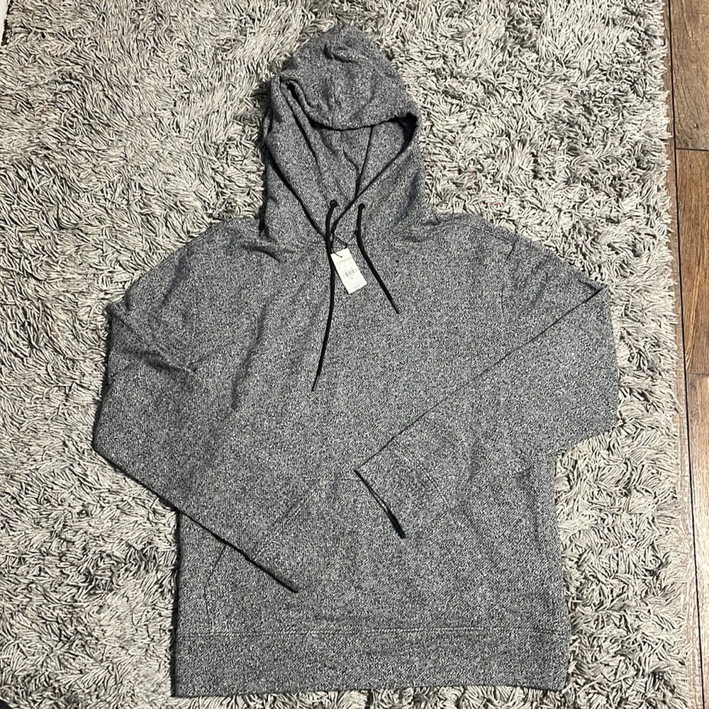NEW!! EXPRESS GREY SWEATSHIRT. SIZE MEDIUM. MEN’S.